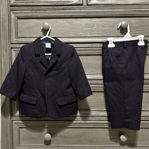 •Navy suit•18-24 months•Gymboree•